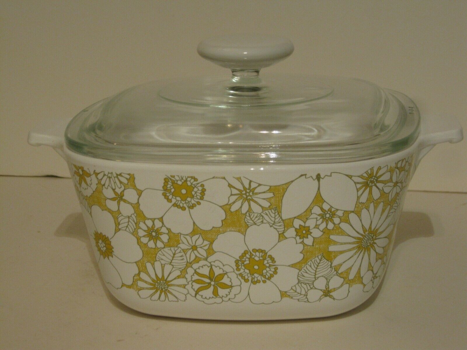 Vintage Corning Ware 1 3/4 Quart Baking Dish With Lid - Gold Flowers