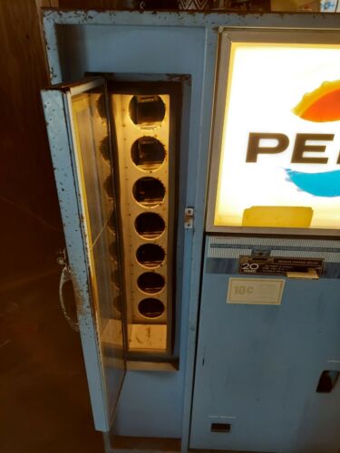 Vintage Pepsi Machine